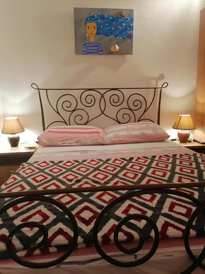 Apartment Nikolina Trogir Eksteriør billede
