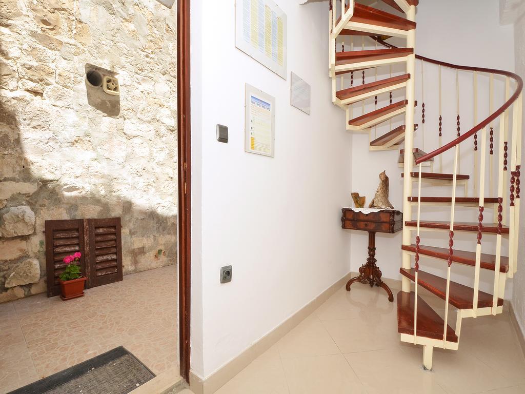 Apartment Nikolina Trogir Eksteriør billede