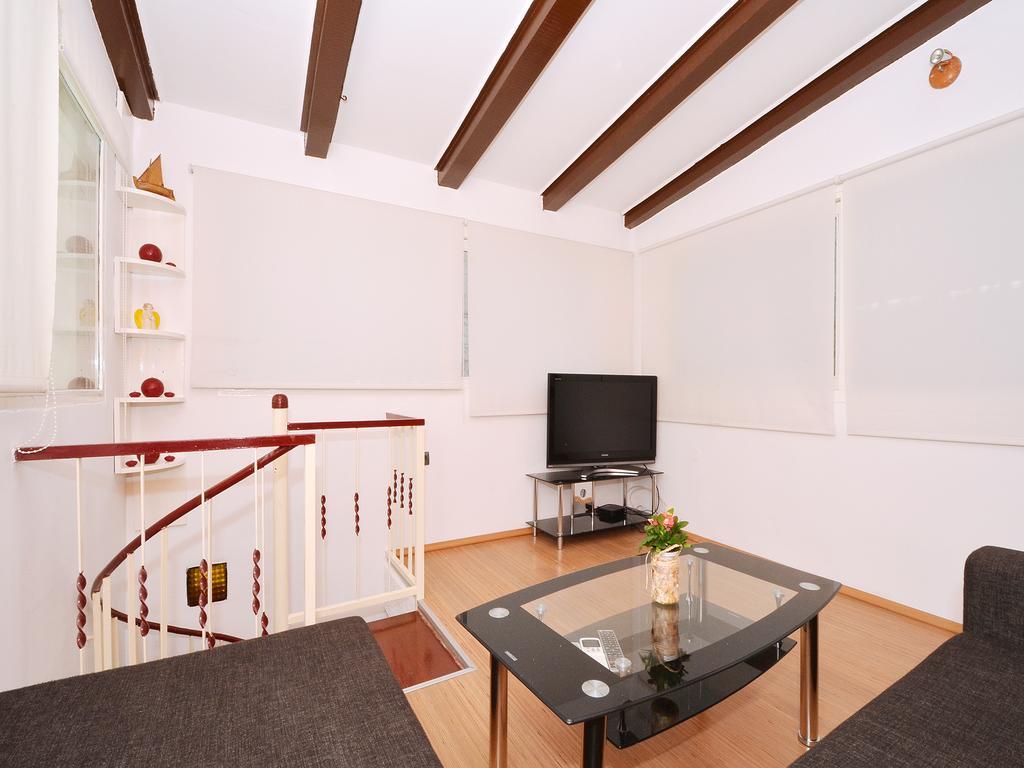 Apartment Nikolina Trogir Eksteriør billede